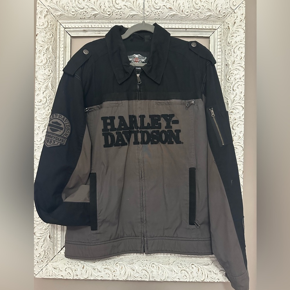 Harley-Davidson Black and Gray Bomber Jacket. Size XL. ❣️